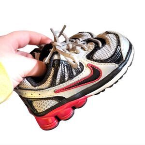 Y2K Kid's Grey And Red Nike Shox Quality Sneakers Size 6C